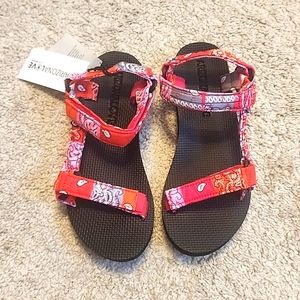 NWT Arizona Love Trekky Quilt Flat Sandals 38